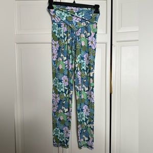 Aerie floral cross leggings size medium